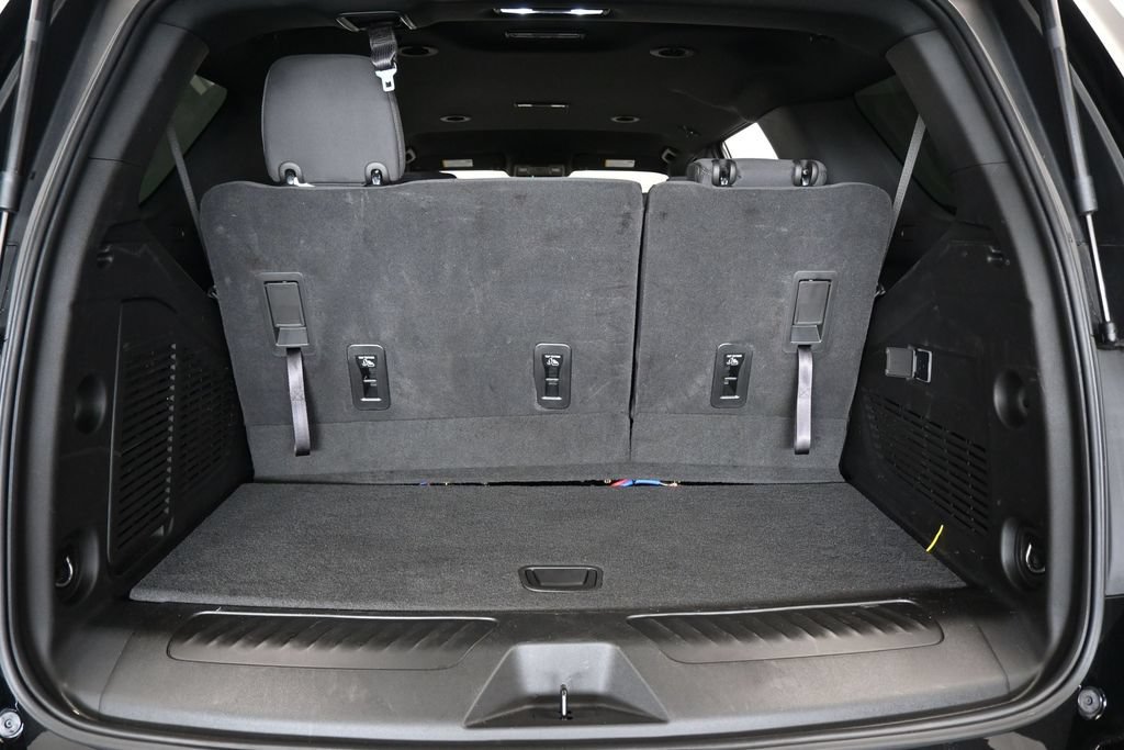 Used 2026 Chevrolet Tahoe LS w/ LPO, Dark Essentials Package RWD image 39