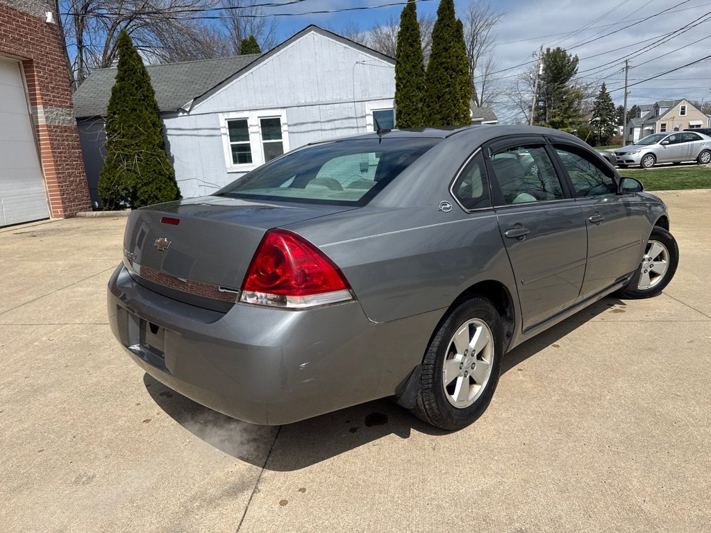 Used 2008 Chevrolet Impala LT FWD image 6