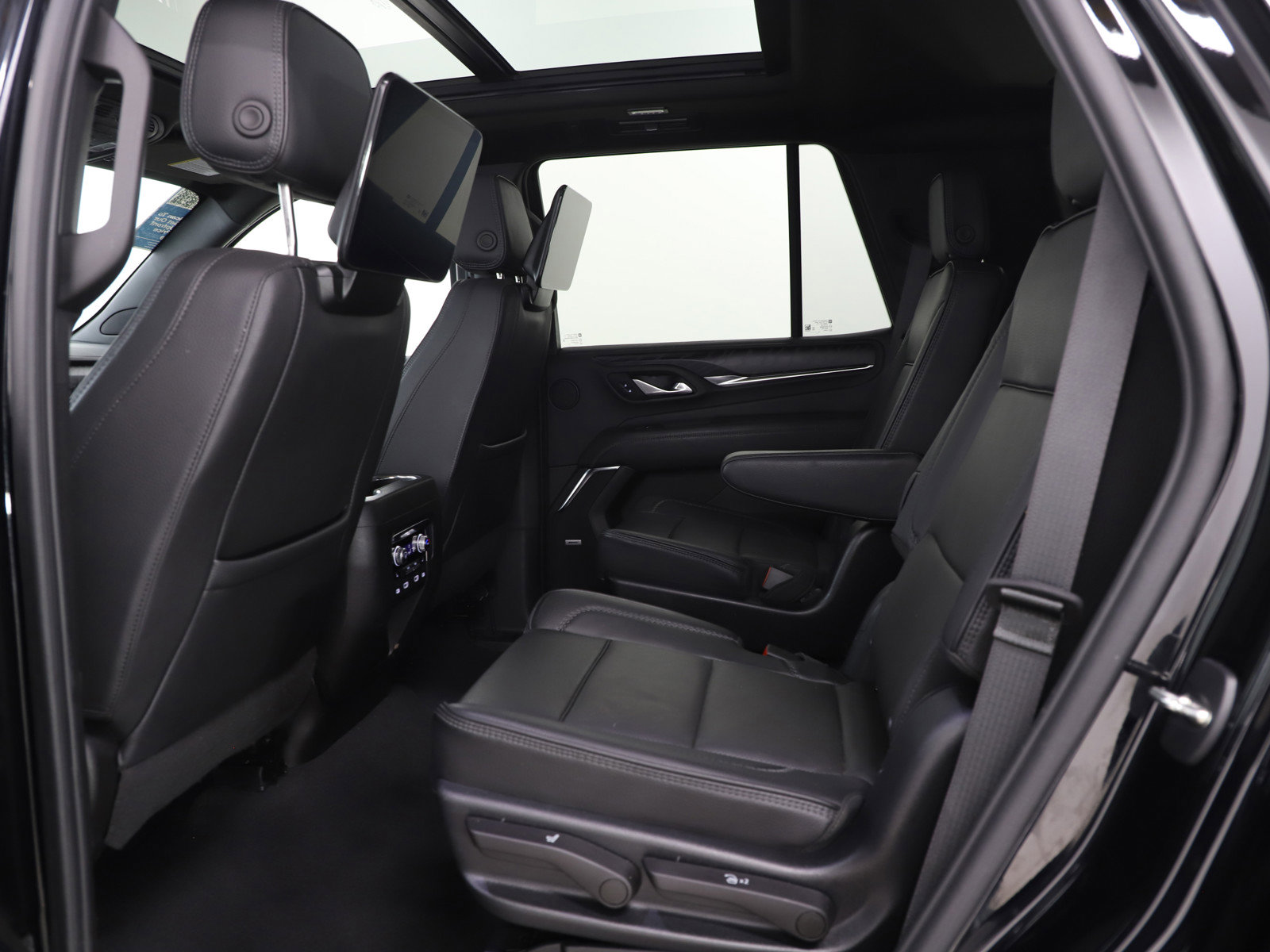 Used 2023 GMC Yukon Denali w/ Denali Reserve Package AWD/4WD image 17