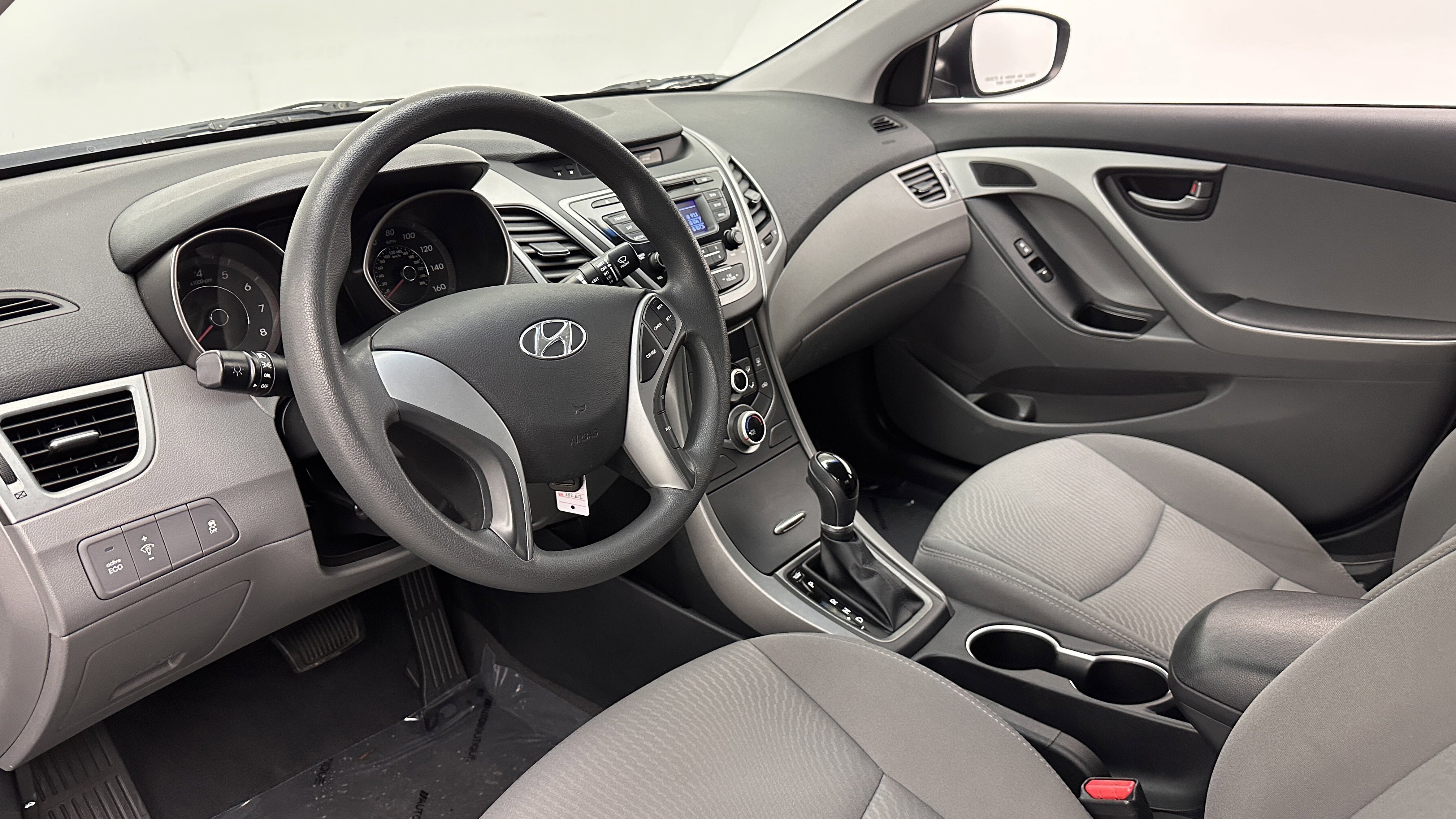 Used 2016 Hyundai Elantra SE FWD image 8
