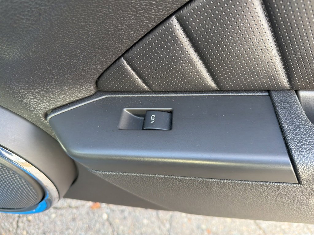 Used 2010 Ford Mustang Premium image 13