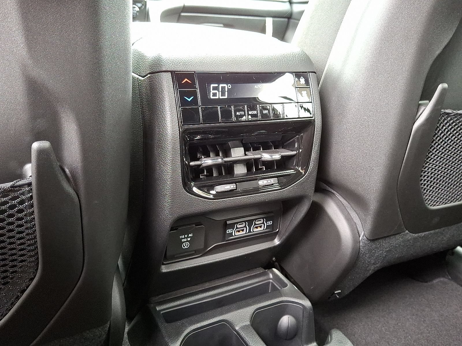 New 2025 Jeep Grand Cherokee L Altitude AWD/4WD image 8