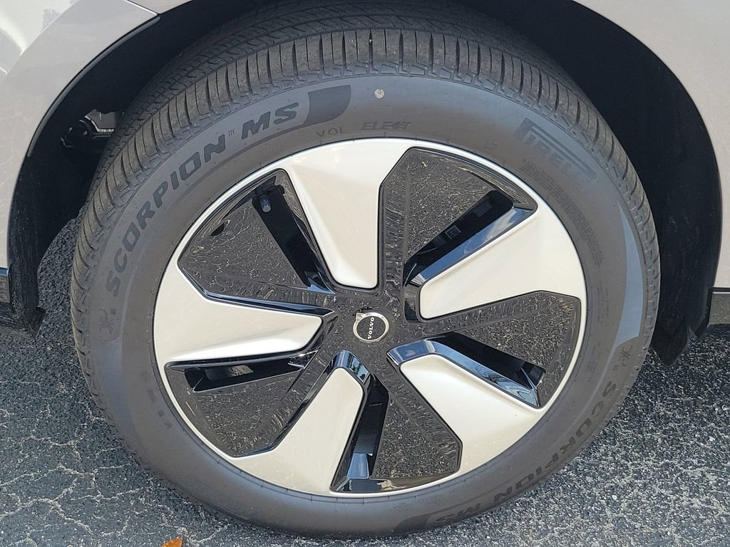 New 2026 Volvo EX90 Plus RWD image 3