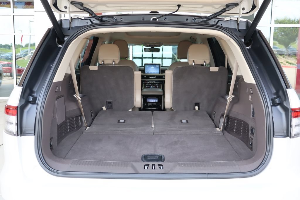 Used 2021 Lincoln Aviator Reserve w/ Equipment Group 201A RWD image 9