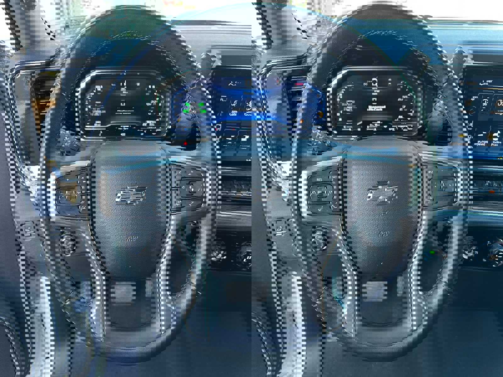 Used 2024 Chevrolet Silverado 1500 RST w/ Z71 Off-Road Package image 27