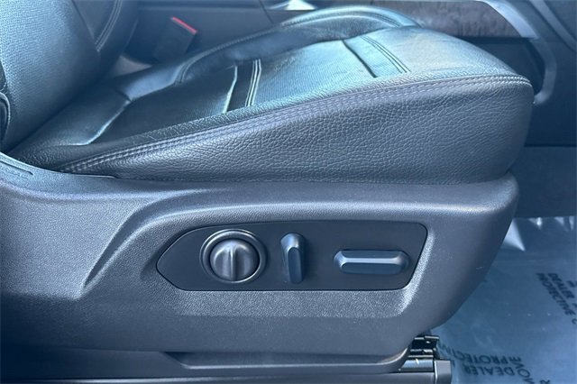 Used 2023 GMC Sierra 3500 Denali w/ Denali Black Diamond Edition image 23