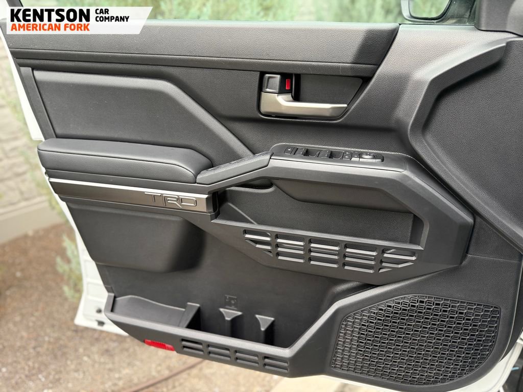 Used 2025 Toyota Tacoma TRD Off-Road image 22