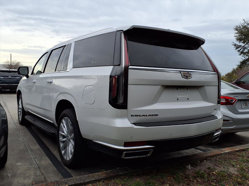 Certified 2024 Cadillac Escalade ESV Luxury image 10