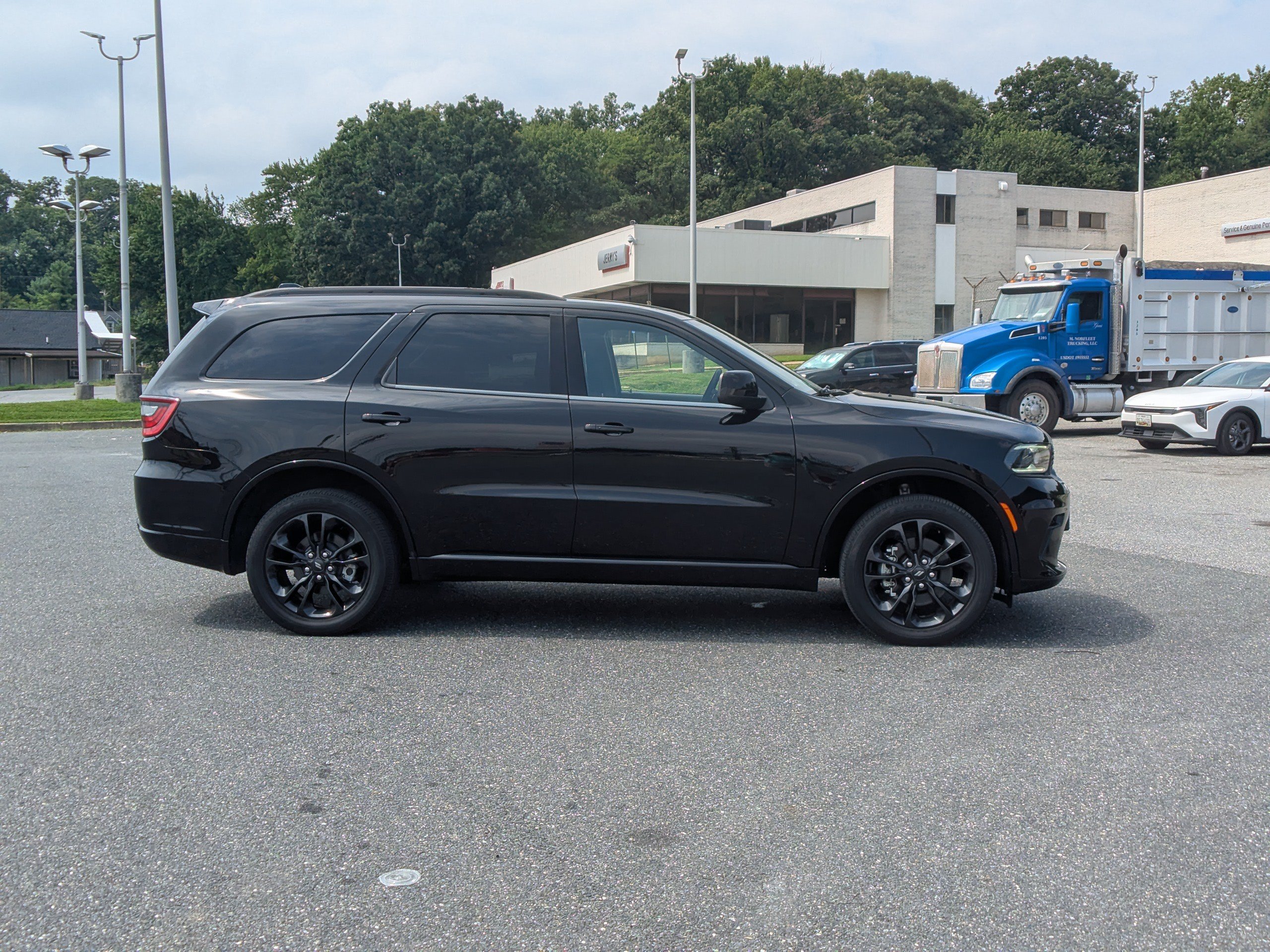 Used 2023 Dodge Durango GT AWD/4WD image 10