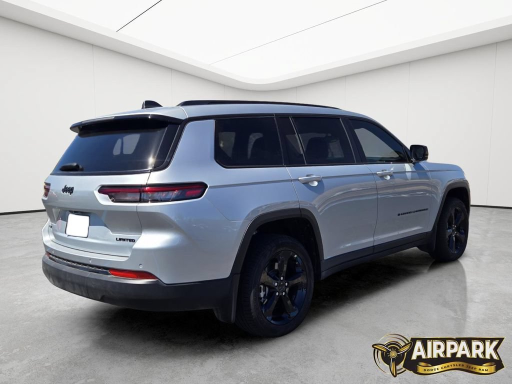 New 2025 Jeep Grand Cherokee L Limited w/ Black Appearance Package AWD/4WD image 4