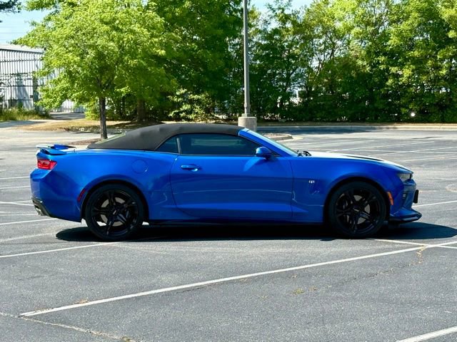 Used 2017 Chevrolet Camaro SS RWD image 9