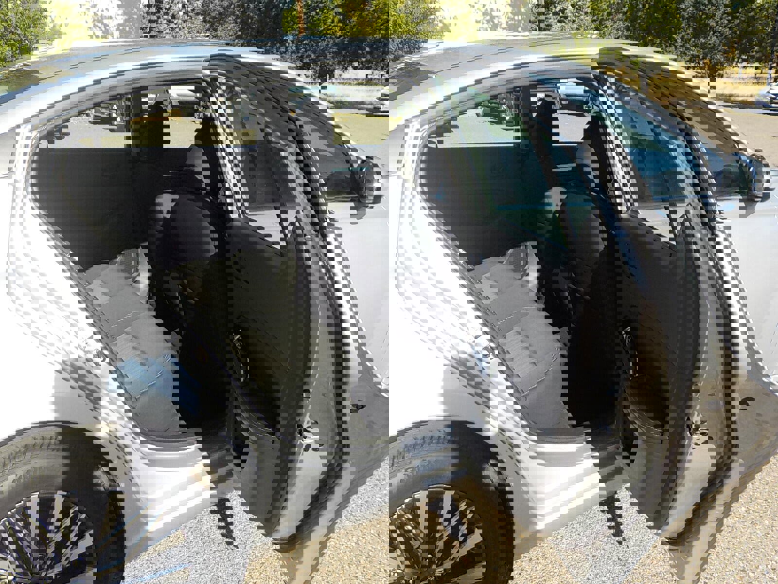 Used 2023 Nissan Altima 2.5 SV w/ SV Premium Package image 13