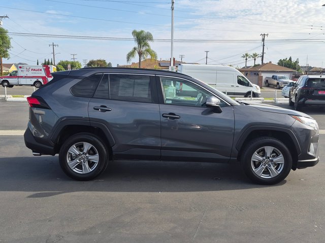 Used 2025 Toyota RAV4 XLE FWD image 4