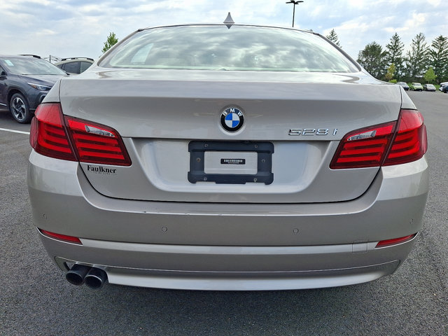 Used 2012 BMW 528i xDrive Sedan AWD/4WD image 6