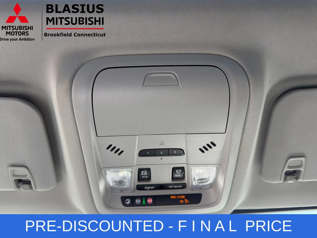 Used 2023 GMC Acadia AT4 w/ GMC Pro Grade Package AWD/4WD image 27