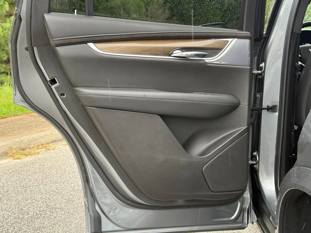 Used 2021 Cadillac XT6 Premium Luxury w/ Platinum Package AWD/4WD image 24