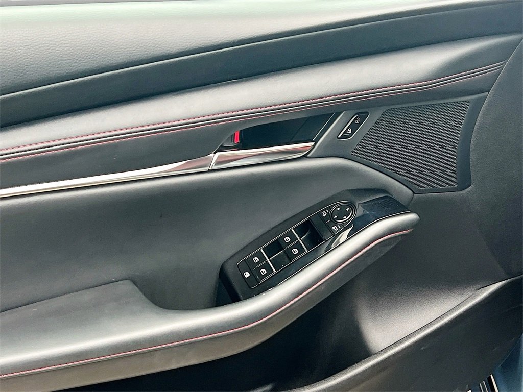 Used 2024 MAZDA MAZDA3 s image 17