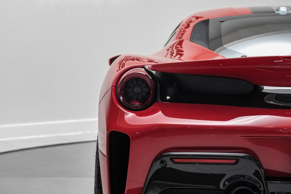 Used 2019 Ferrari 488 Pista Coupe RWD image 38