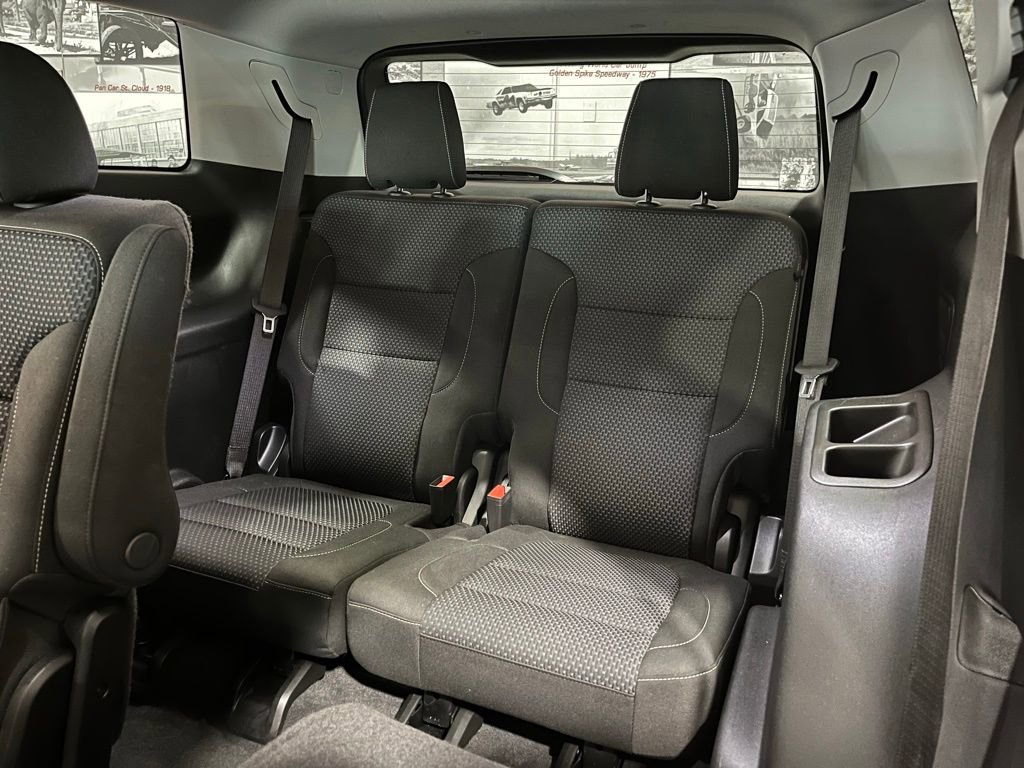 Certified 2023 GMC Acadia SLE w/ Driver Convenience Package image 15