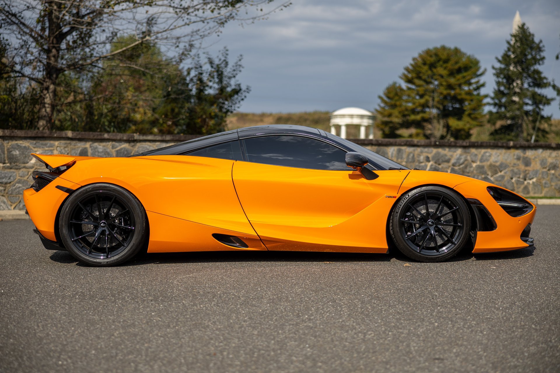 Used 2019 McLaren 720S RWD image 14