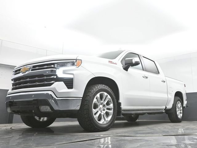 Used 2023 Chevrolet Silverado 1500 LTZ w/ LTZ Convenience Package II AWD/4WD image 44