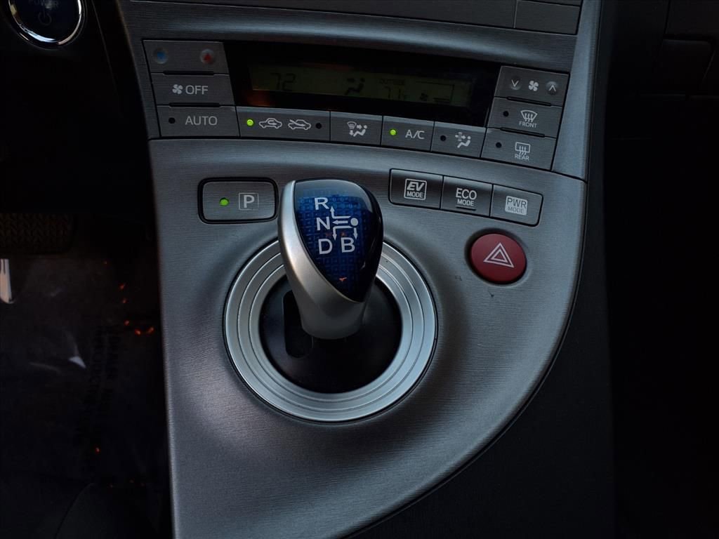 Used 2015 Toyota Prius Three w/ Preferred Accessory Package image 10