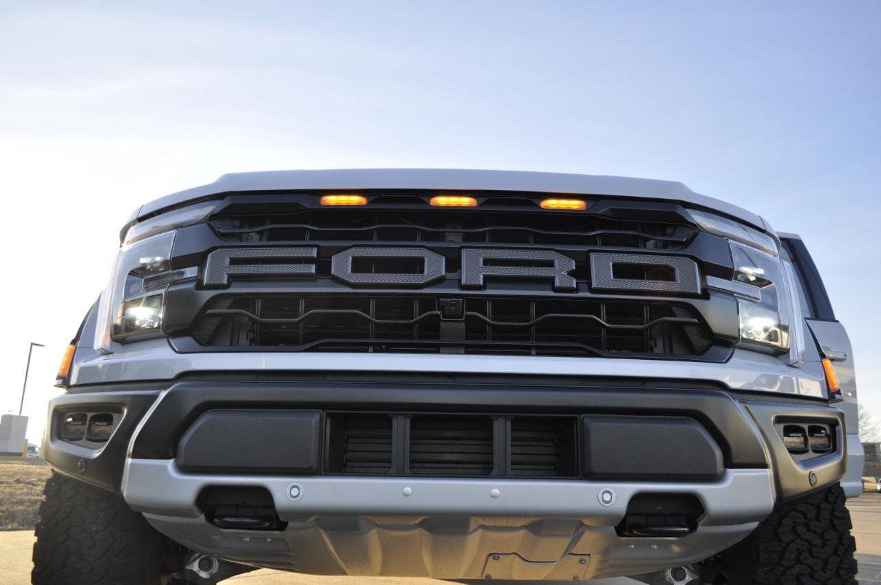 Used 2025 Ford F150 Raptor image 4