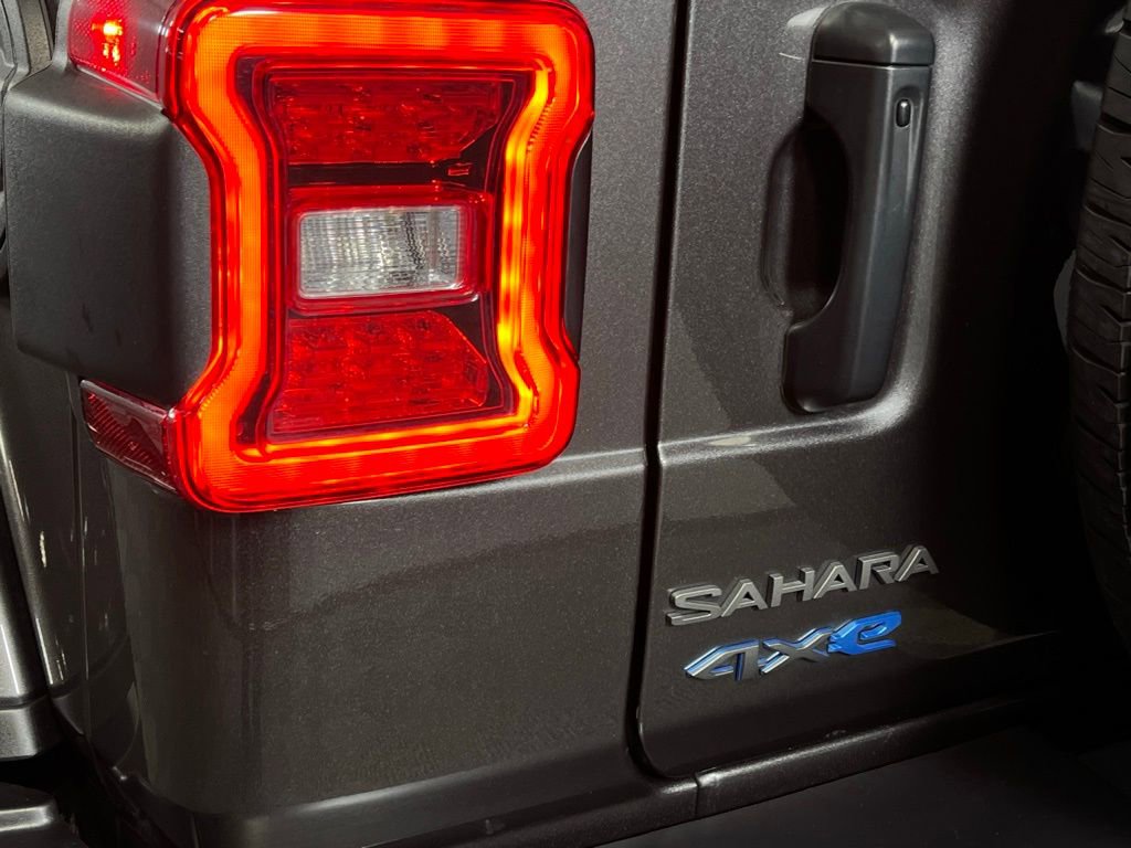 Used 2025 Jeep Wrangler Unlimited Sahara w/ Safety Group image 12