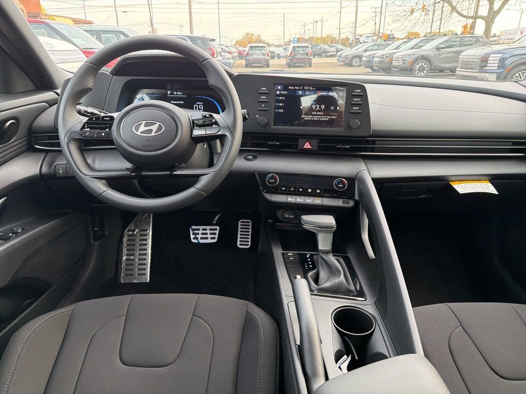 New 2026 Hyundai Elantra Sport image 17