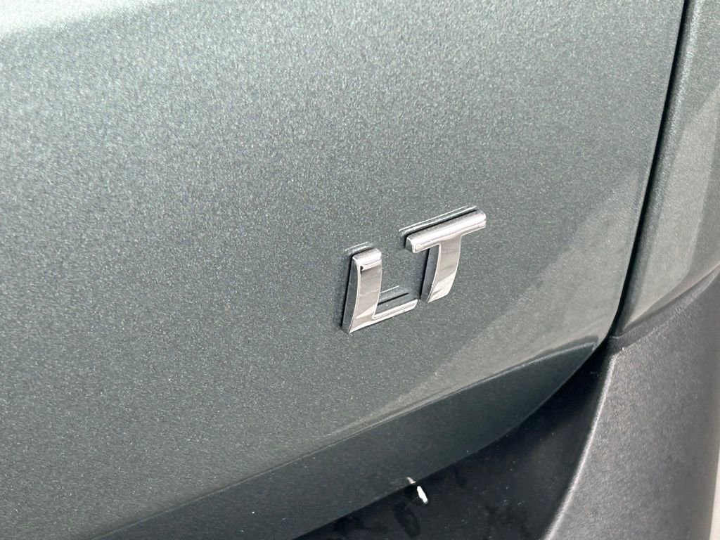 Used 2023 Chevrolet Traverse LT image 42