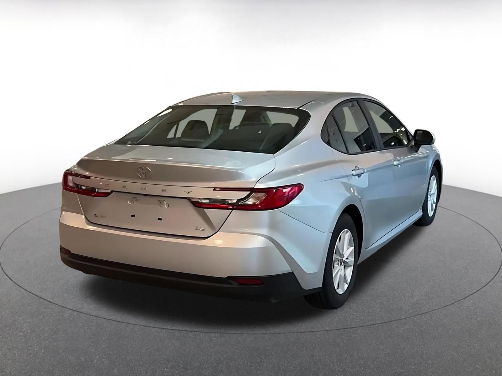 Used 2025 Toyota Camry LE FWD image 14
