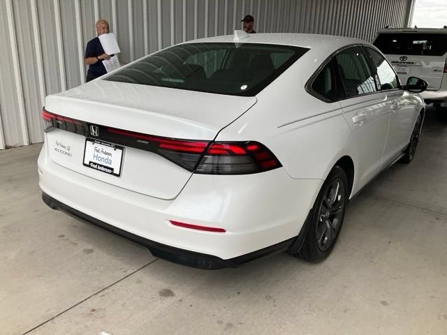 Certified 2023 Honda Accord EX image 18