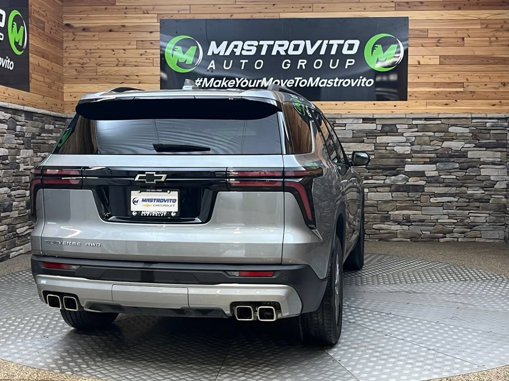 Used 2025 Chevrolet Traverse LT w/ Driver Confidence Package AWD/4WD image 20