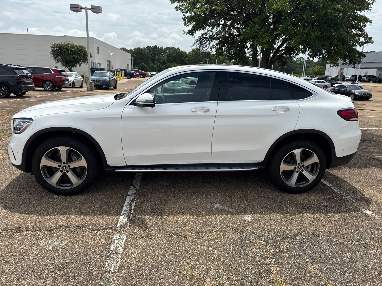 Used 2023 Mercedes-Benz GLC 300 4MATIC Coupe image 8