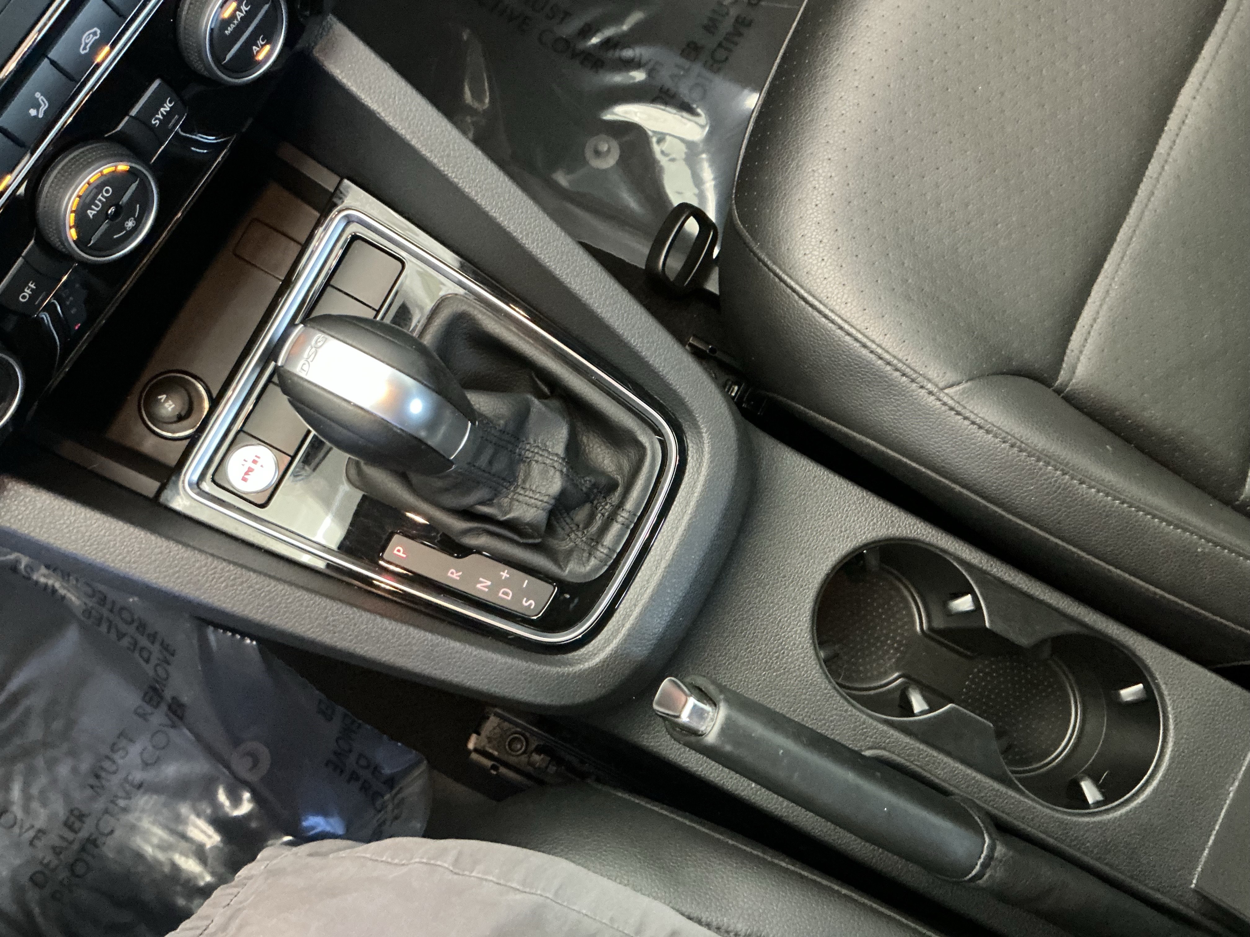 Used 2015 Volkswagen Jetta TDI SEL FWD image 21