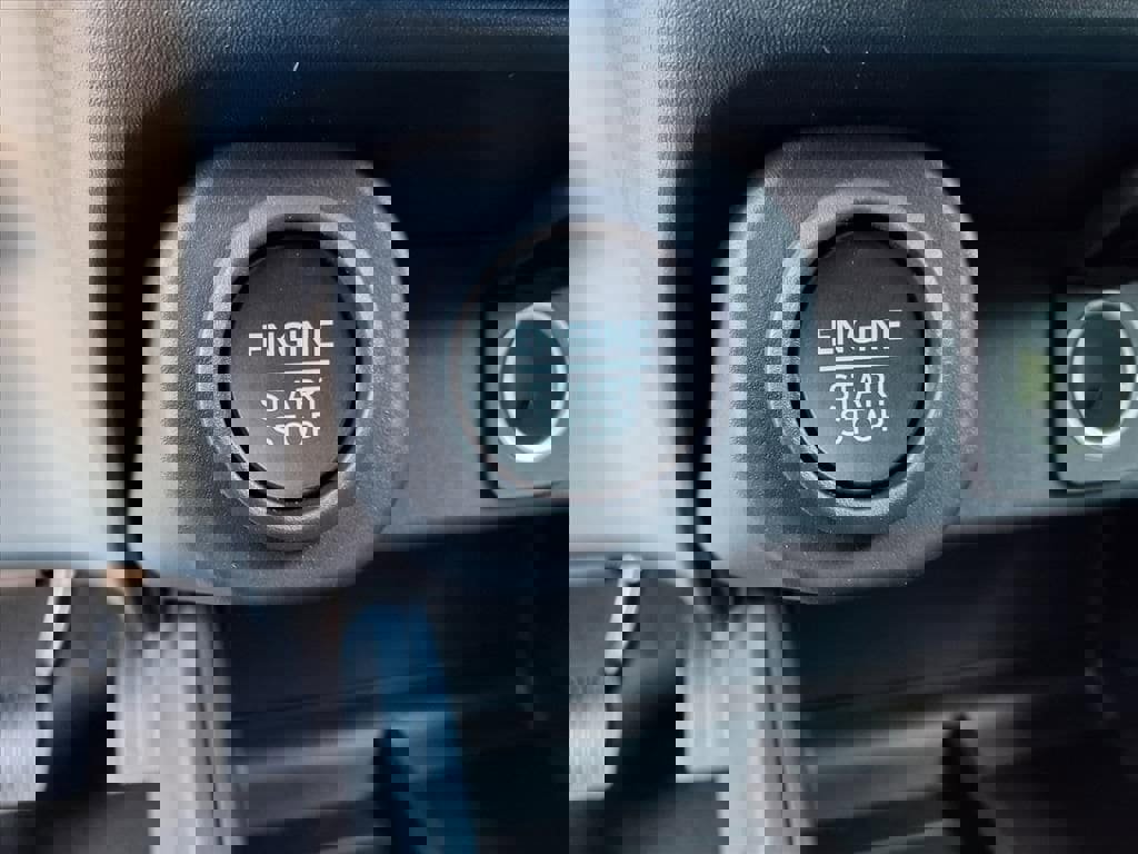 New 2025 Ford Maverick XLT w/ XLT Luxury Package image 19