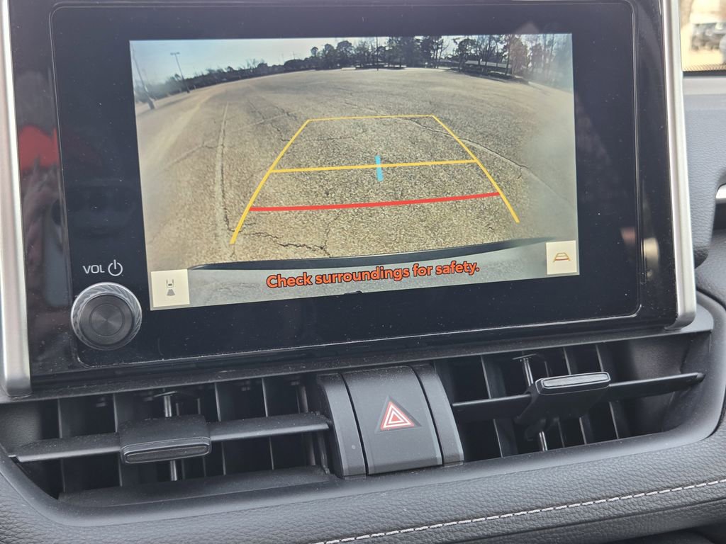 Used 2023 Toyota RAV4 LE image 10