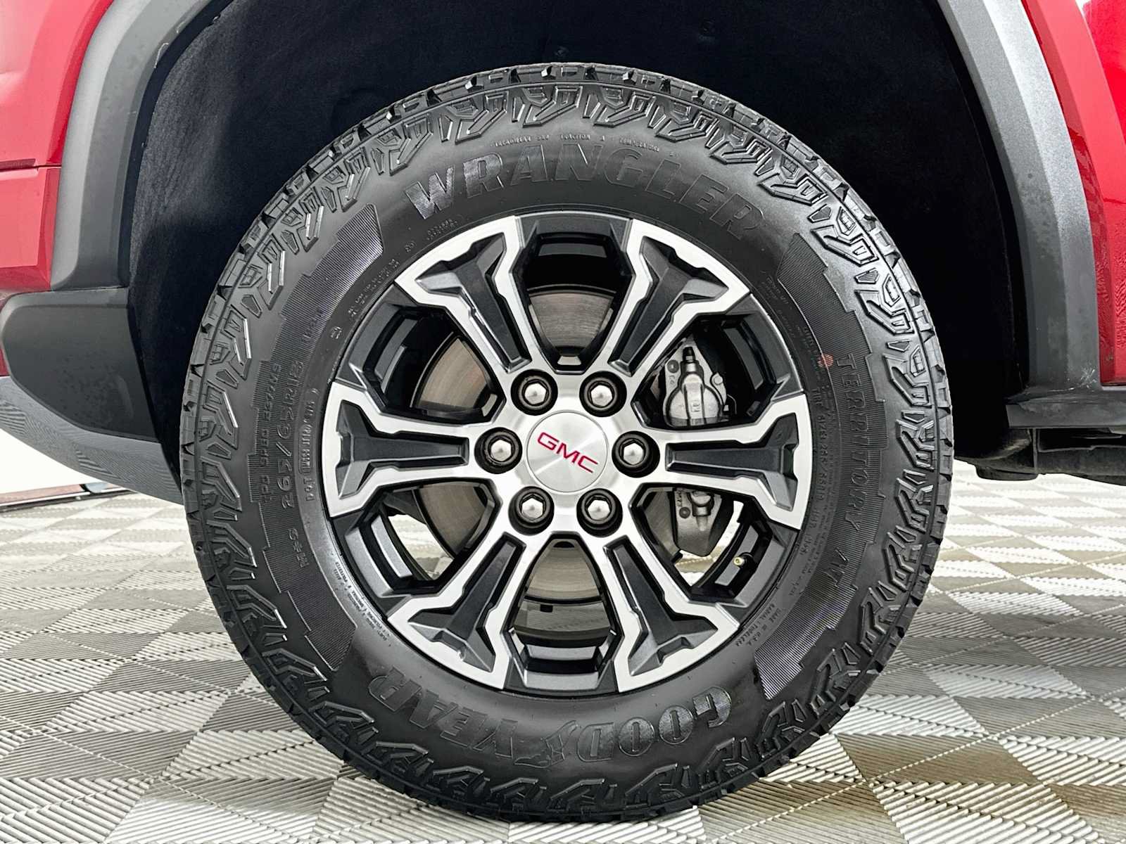 Used 2025 GMC Canyon AT4 w/ AT4 Premium Package AWD/4WD image 29