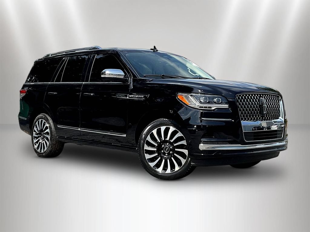 Used 2022 Lincoln Navigator Black Label AWD/4WD image 3