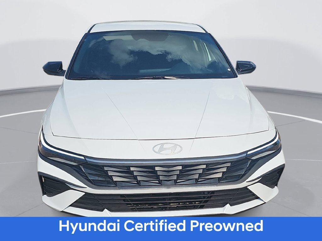 Certified 2025 Hyundai Elantra SEL FWD image 2