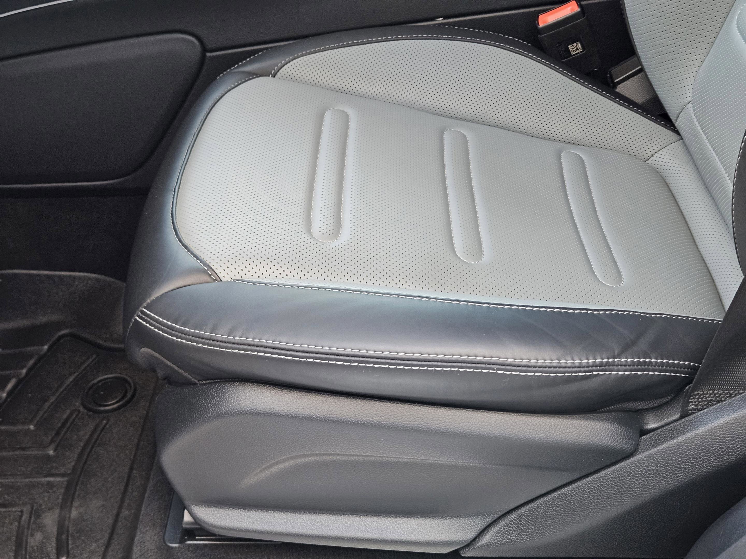 Certified 2025 Mercedes-Benz G 550 w/ Manufactur Interior Package image 16