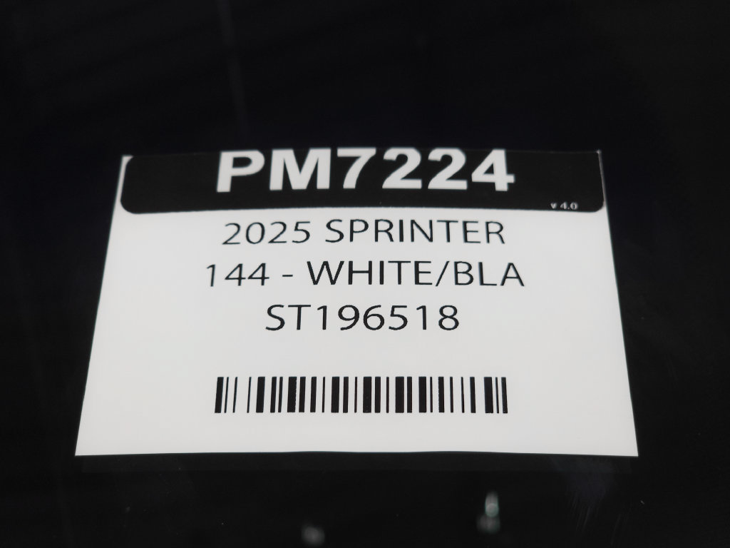 Used 2025 Mercedes-Benz Sprinter 2500 image 28