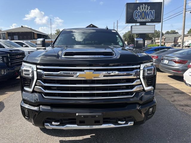 Used 2024 Chevrolet Silverado 2500 High Country w/ High Country Premium Package AWD/4WD image 2