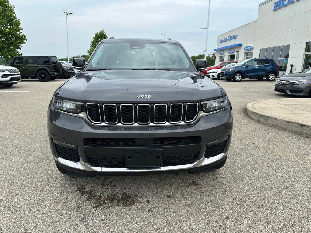 Used 2023 Jeep Grand Cherokee L Limited AWD/4WD image 9