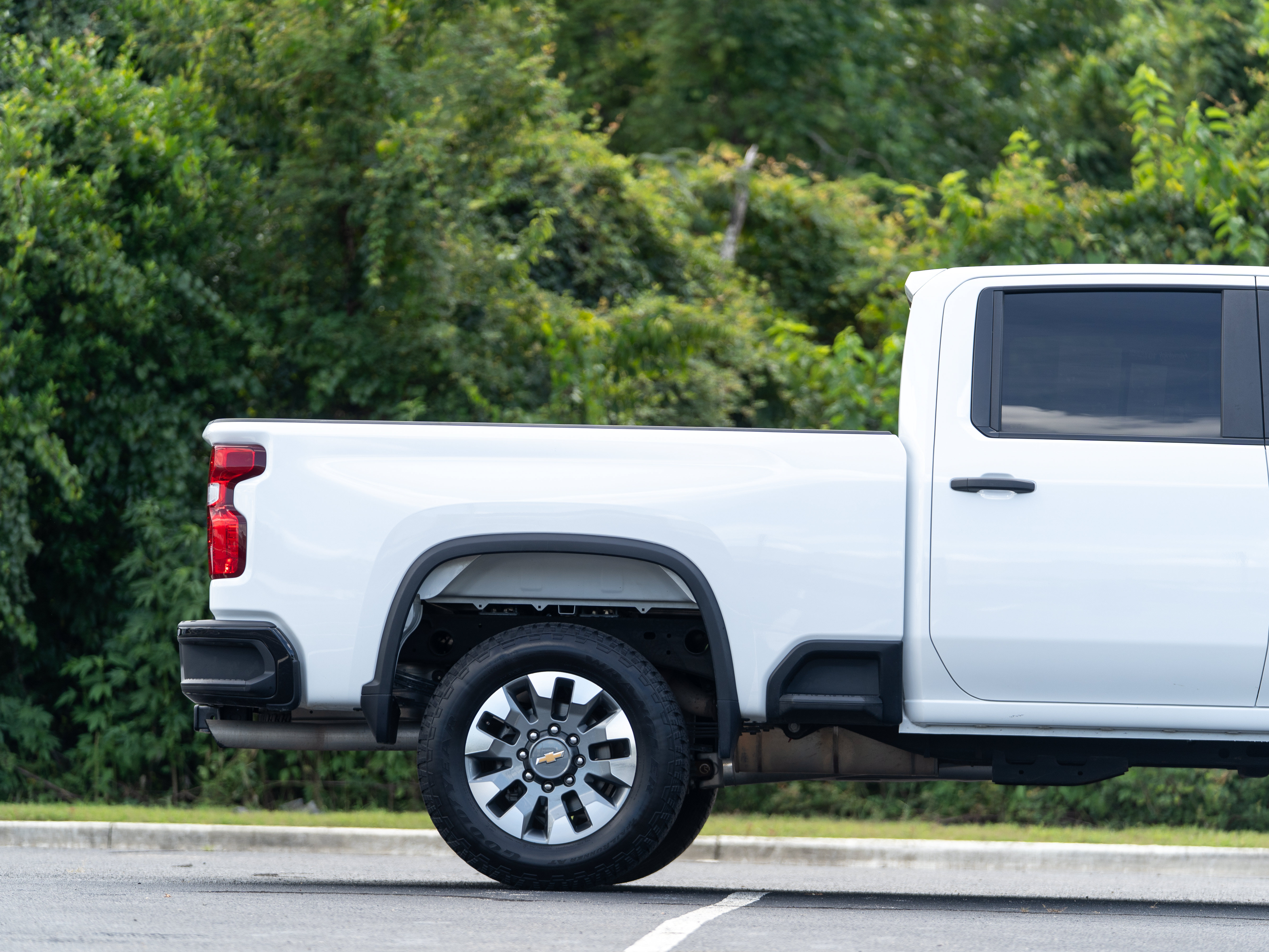 Used 2025 Chevrolet Silverado 2500 Custom w/ Z71 Off-Road Package AWD/4WD image 6