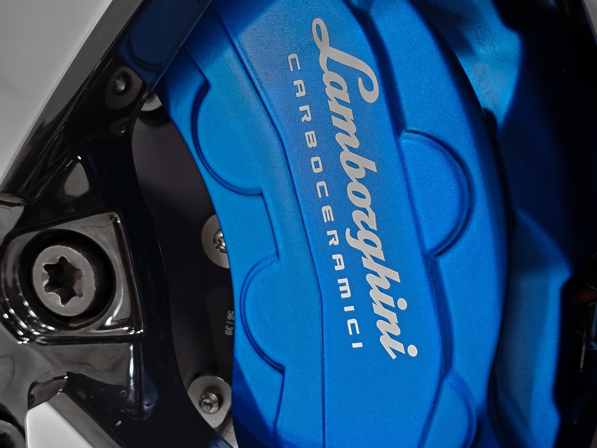 Used 2021 Lamborghini Urus image 9