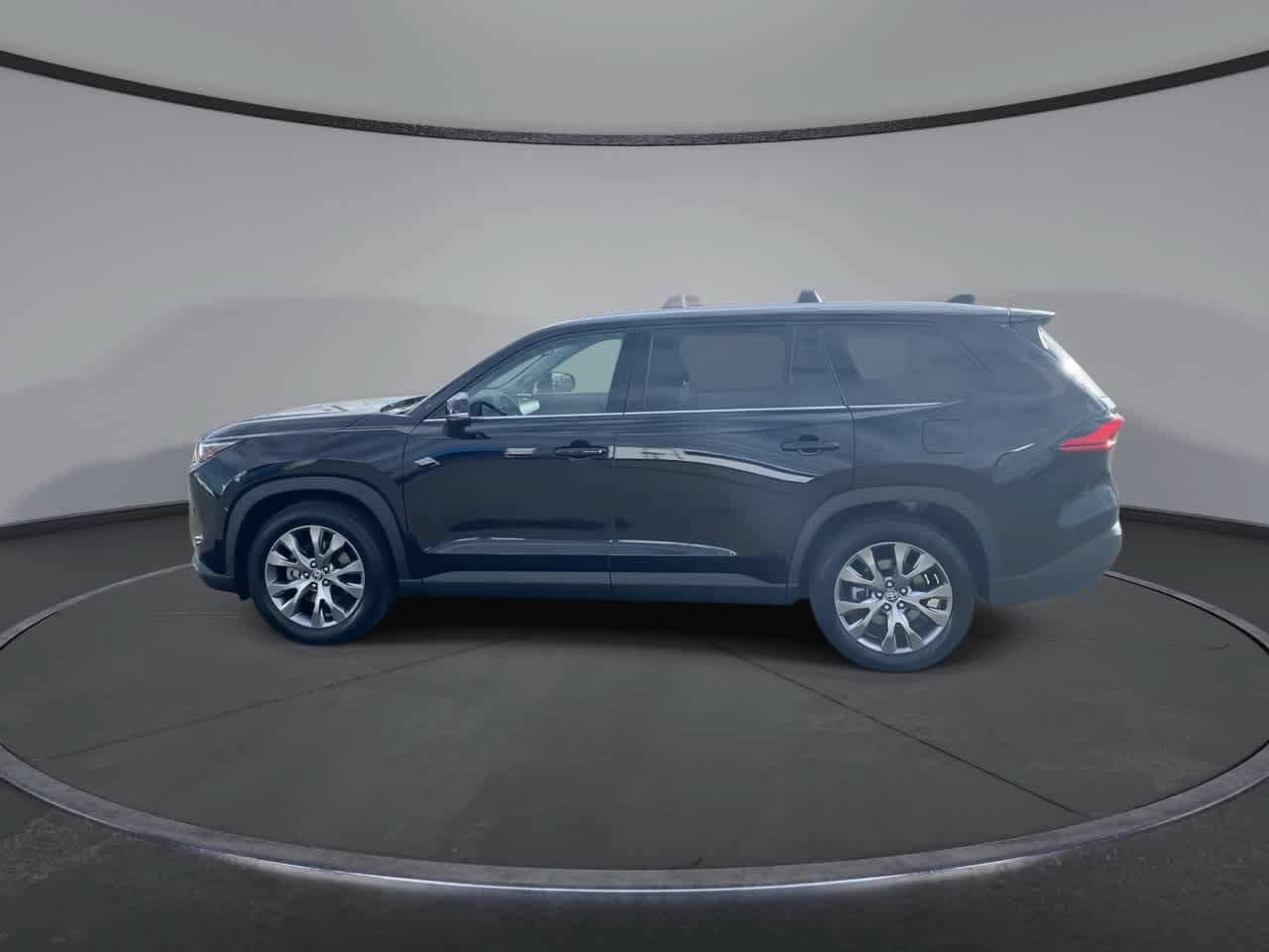 Certified 2024 Toyota Grand Highlander AWD image 5