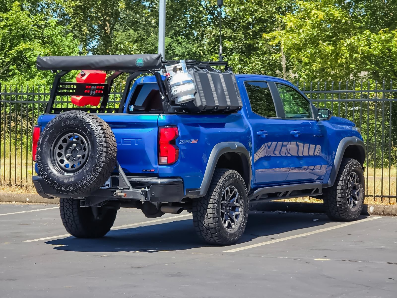 Used 2023 Chevrolet Colorado ZR2 w/ ZR2 Convenience Package III AWD/4WD image 3