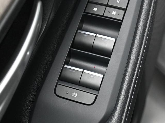 Certified 2026 Toyota Grand Highlander Platinum AWD/4WD image 15