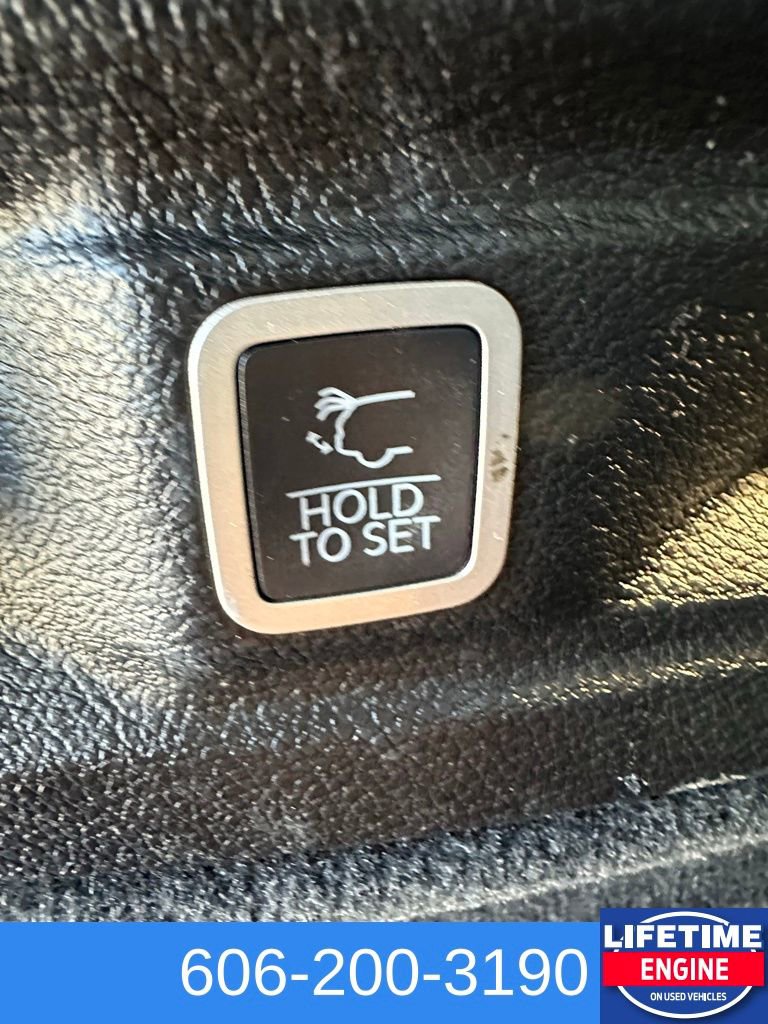 Used 2021 Jeep Grand Cherokee L Summit w/ Luxury Tech Group V image 11